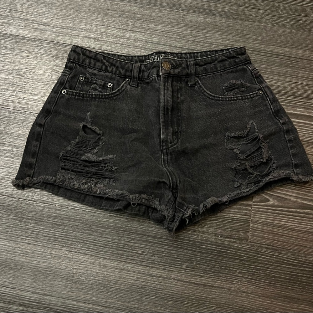 Wild Fable black jean shorts size 2